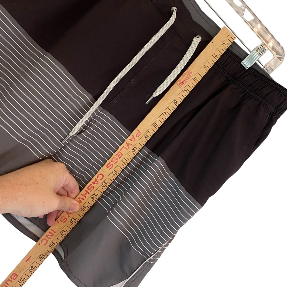 Vuori Trail Shorts Shale Gray Stripe Lined Men's XXL V341 Drawstring READ - Picture 7 of 12